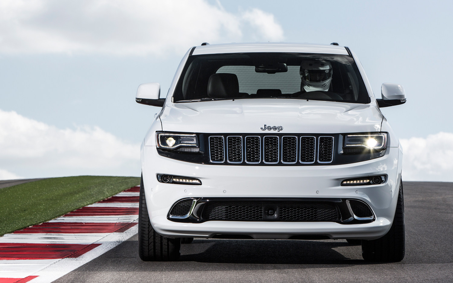 Comparison Jeep Grand Cherokee Srt 2015 Vs Jeep Grand Cherokee